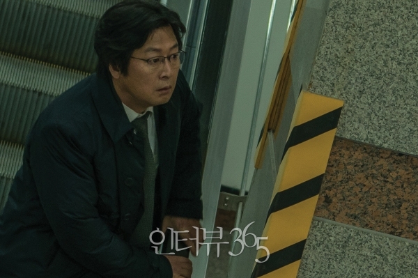 첫 연출작 '미성년'을 선보이는 배우 김윤석/사진=쇼박스