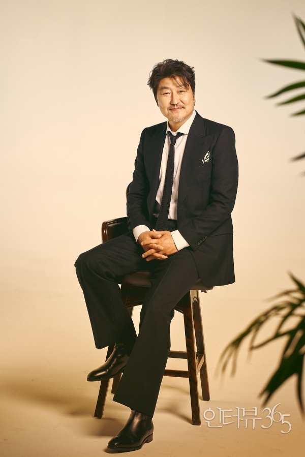 영화 '브로커'로 칸국제영화제서 한국배우 최초로 남우주연상을 수상한 배우 송강호/사진=써브라임