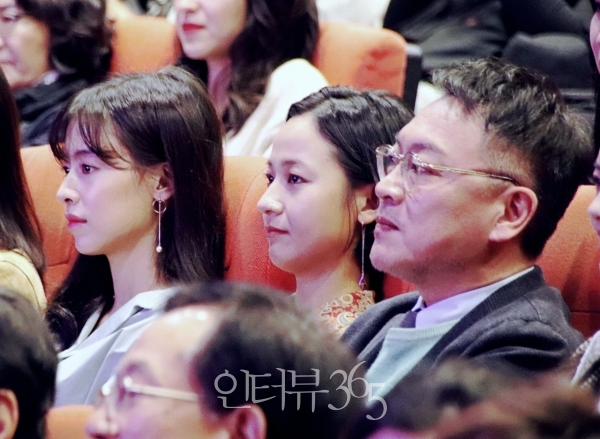 제16회 아시아나국제단편영화제(ASIFF) 개막식에 참석한 지우, 김꽃비, 김의성/사진=박상훈 기자
