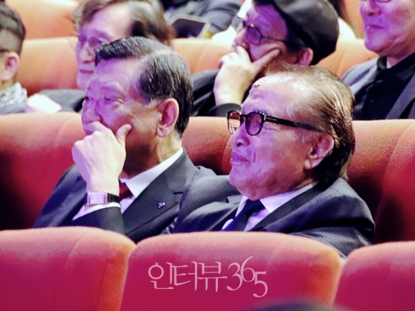 제16회 아시아나국제단편영화제(ASIFF) 개막식에 참석한 박삼구 회장, 배우 신영균/사진=박상훈 기자