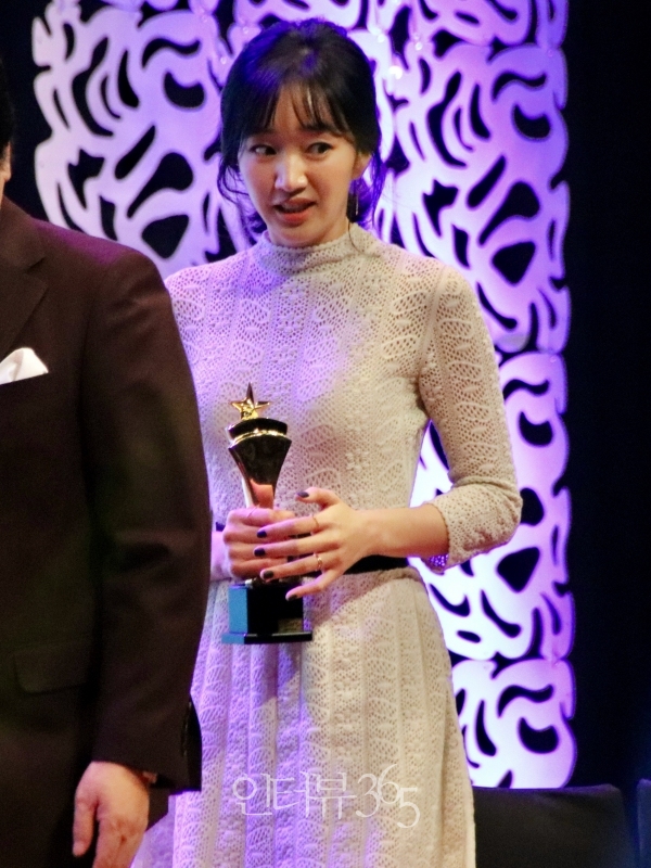 한국영화배우협회 주최 '2018 대한민국 베스트 스타상'에 참석한 배우 수애/사진=인터뷰365