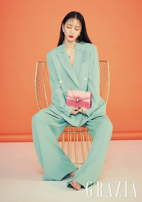 배우 한예슬 그라치아 1월호 화보/사진=그라치아