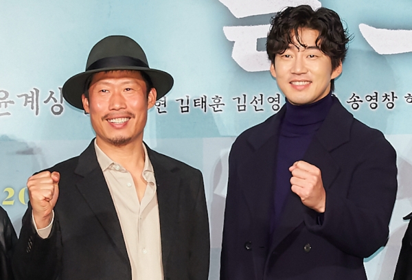 영화 '말모이'의 주연 배우 유해진, 윤계상/사진=롯데엔터테인먼트