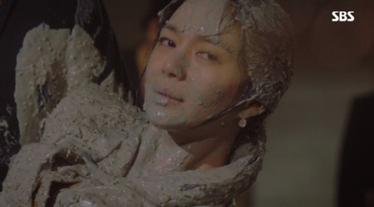 SBS '황후의 품격' 4회 시멘트 고문 장면/사진=SBS 방송 캡쳐