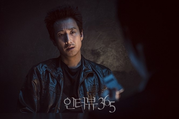 영화 '악질경찰' 이선균 스틸컷/사진=워너브러더스코리아