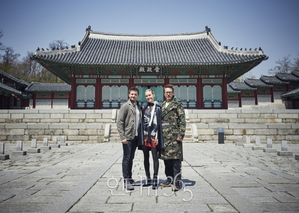 경희궁을 방문한 '어벤져스:엔드게임'의 제레미 레너, 브리 라슨, 로버트 다우니 주니어/사진=월트디즈니컴퍼니 코리아