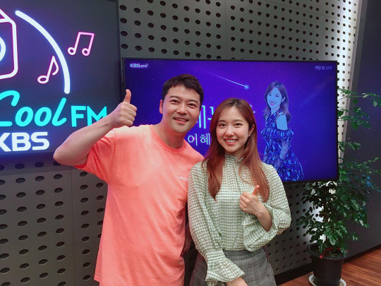 전현무 열애인정/사진=이혜성 SNS