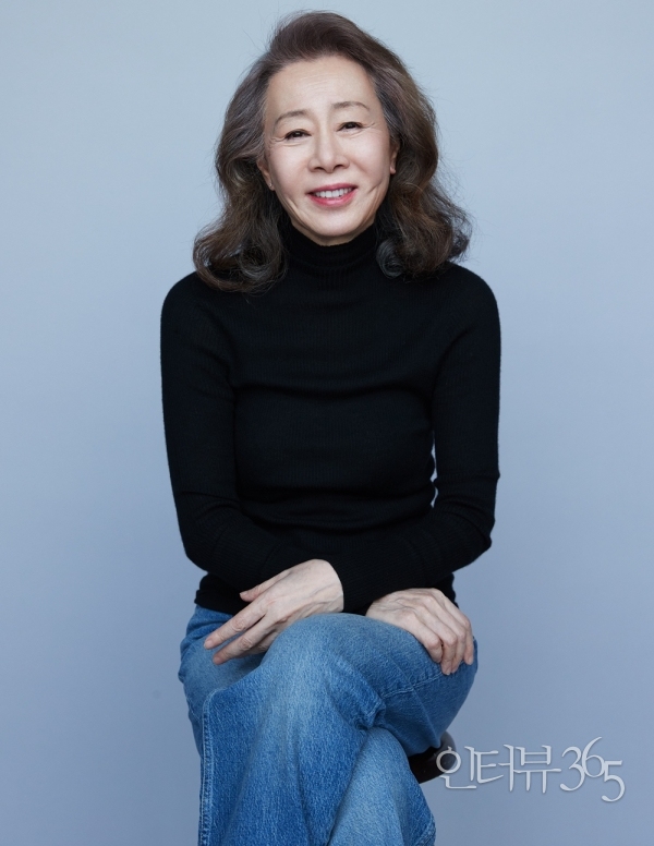 영화&nbsp;'미나리'로&nbsp;한국 최초 오스카 연기상 후보에 오른&nbsp;배우 윤여정/사진=후크 엔터테인먼트