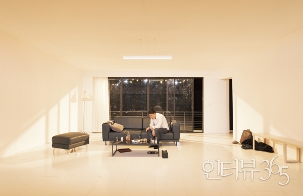 연극 '죽음의 집' 공연 장면./사진=극단 아어