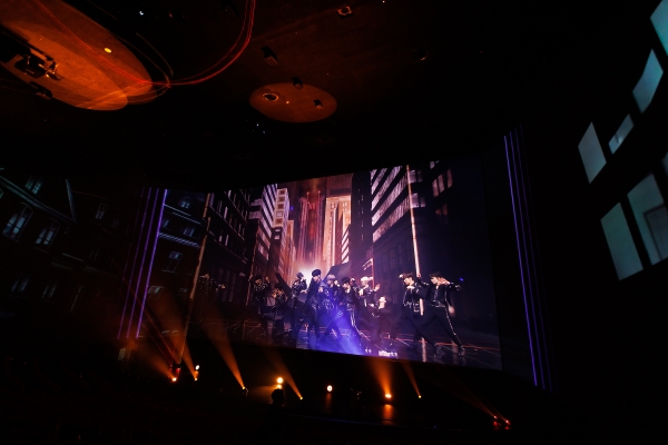 "CGV영등포 ScreenX PLF 전경" "극장용 공연 콘텐츠를 CGV영등포 ScreenX PLF에서 상영하는 모습3"