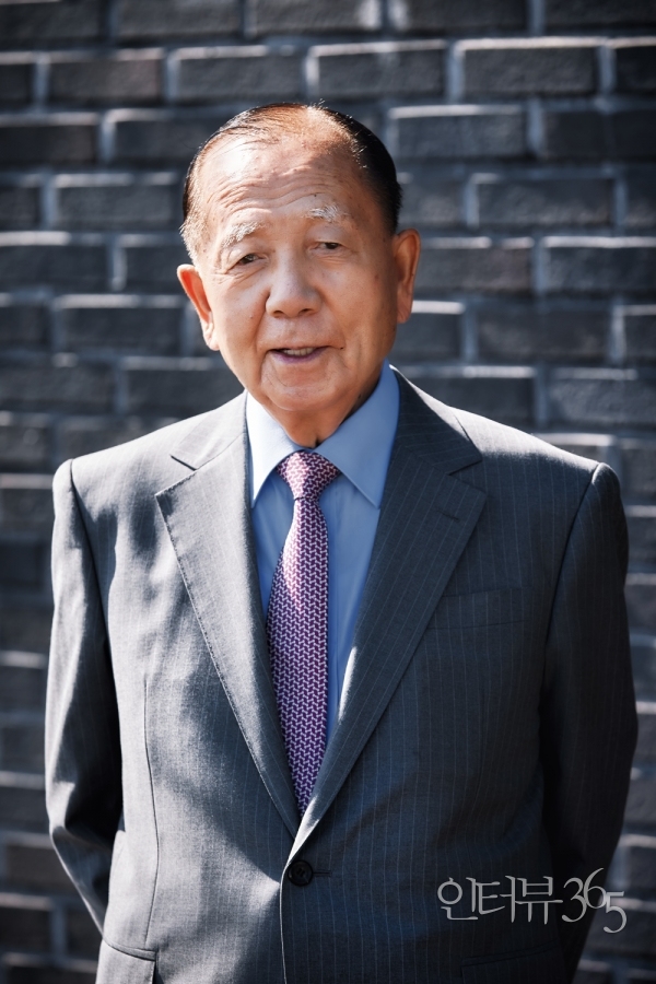 강릉국제영화제 김동호 이사장<br>