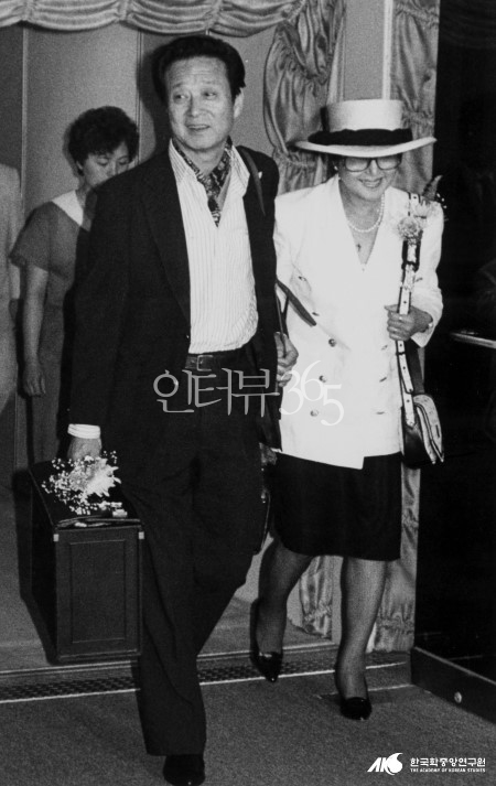'전설의 영화인' 신상옥감독과 최은희 배우/사진=한국학중앙연구원·정종화 제공