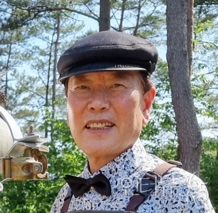 김윤찬 작가<br>