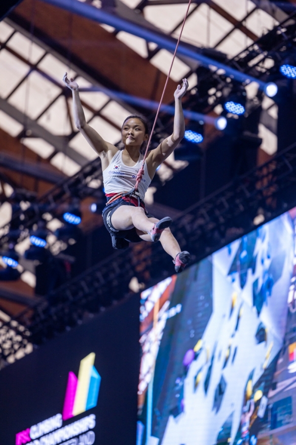 스위스 베른에서 열린 '2023 IFSC 스포츠클라이밍 세계선수권대회'에서 동메달을 목에 건 국가대표 스포츠클라이밍 서채현 선수/사진=