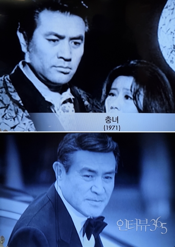 빈소에 설치한 비디오 영상이 고인의 출연영화 장면을 떠올려주고 있다.