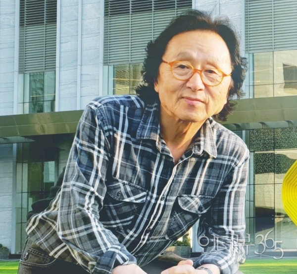 서울종합예술실용학교 석좌교수 겸&nbsp;영상 연출가로 활동하고 있는&nbsp;박경삼 감독.