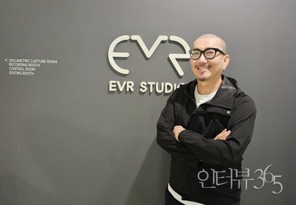샘솟는 에너지와 아이디어를 탑재한 '1세대 게임개발자' 윤용기 EVR스튜디오 대표/사진=우준혁 