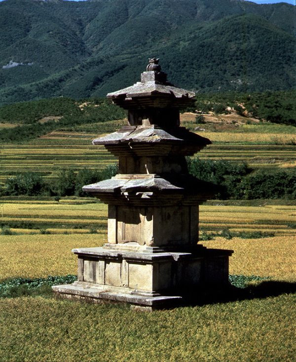 경주 고선사지 삼층석탑