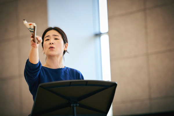 이자람 판소리 '눈, 눈, 눈' 공연 장면. 완성도를 위해 여러 차례의 수정을 거친 작품은 이전 작업에 비해 다양한 유형의 판소리 선율이 사용되었다. / 사진=LG아트센터 서울_StidioAL
