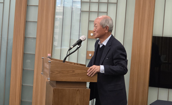 정재룡 작가 소설 속 주인공