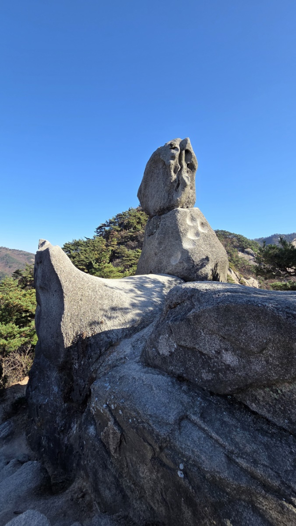 의상능선 배바위