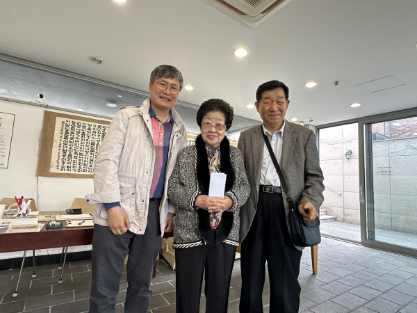 영인문학관에서 강인숙 여사와