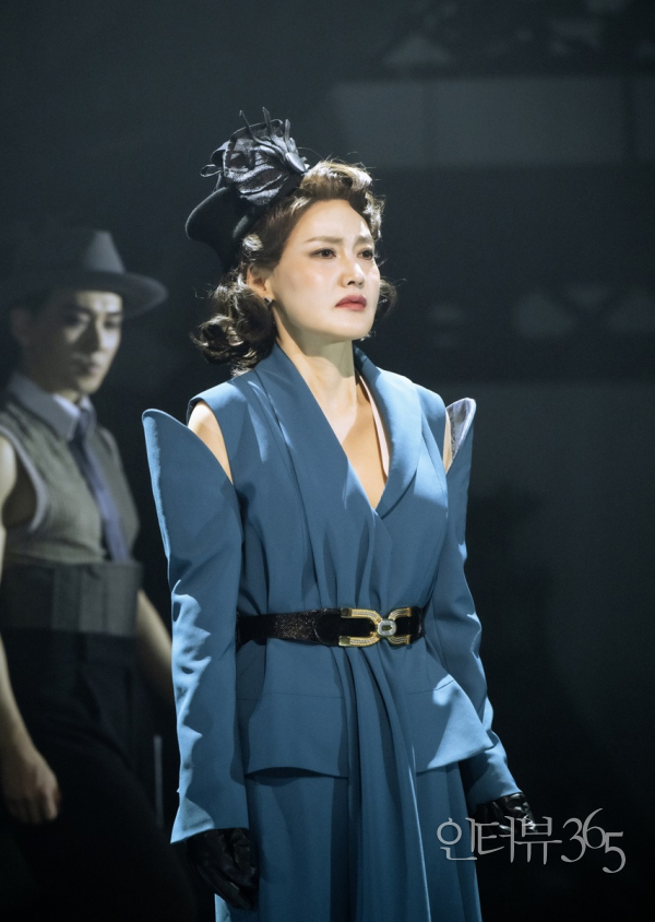 뮤지컬 '렘피카' 공연 장면. 라파엘라를 뮤즈로 삼은 '타마라(김선영)'는 화가로서 점점 더 성장한다./사진제공=놀유니버스